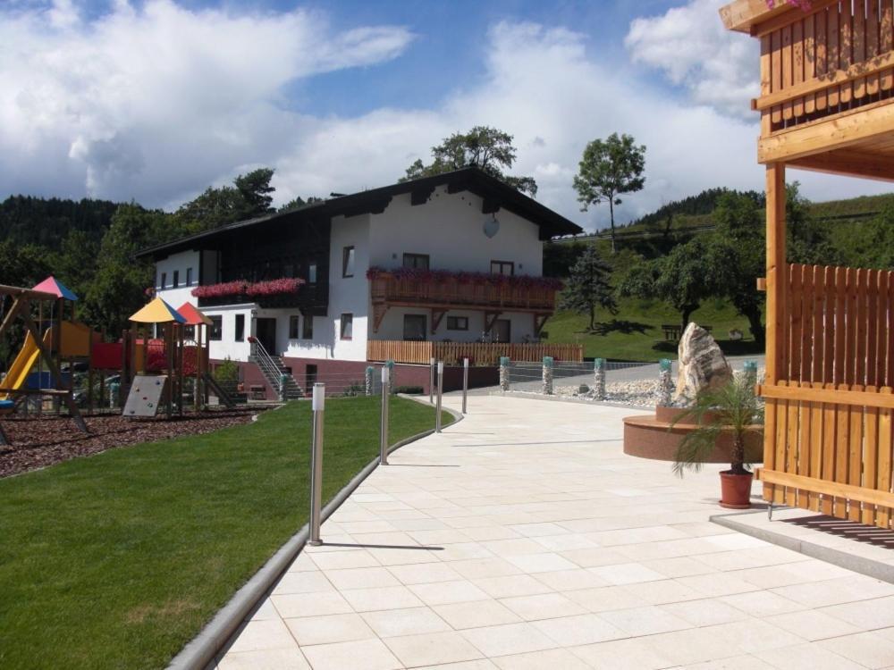 Panoramadorf Saualpe Hotel Eberstein Exterior photo