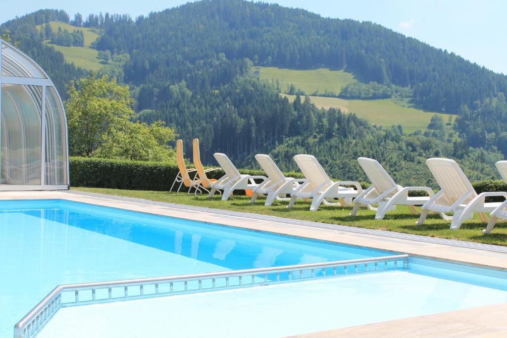 Panoramadorf Saualpe Hotel Eberstein Exterior photo